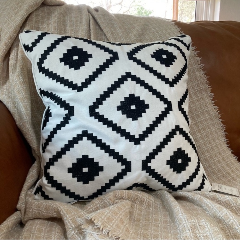 Throw Pillow 18 x 18” Embroidered Black and White Diamond Design NWT - Picture 10 of 12
